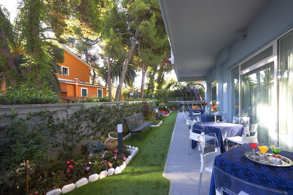 Aurea Hotel Tortoreto Eksteriør bilde